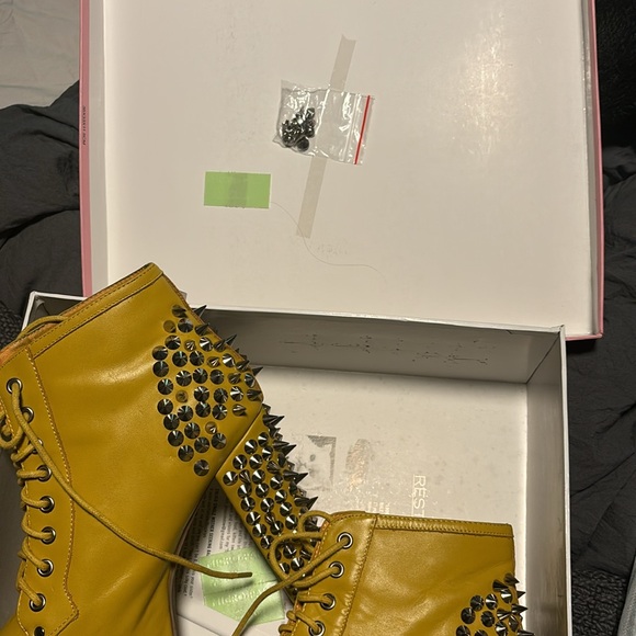 NWB Jeffrey Campbell Litas Yellow Spikes 7M - Picture 3 of 5